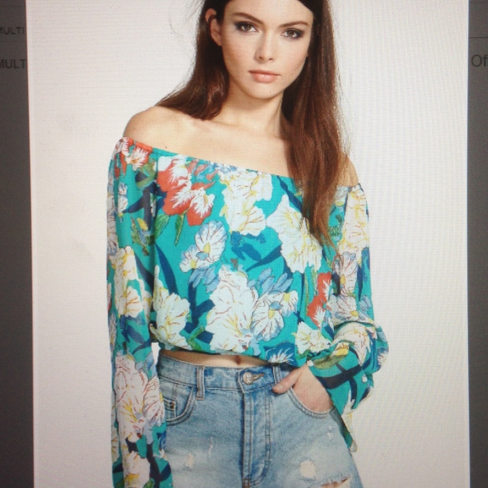 ASTR Off Shoulder Blouse💐